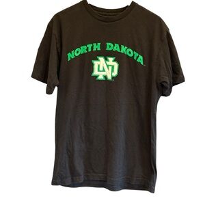 UND University of North Dakota Tee Shirt T-Shirt Size Large 100% Cotton Black